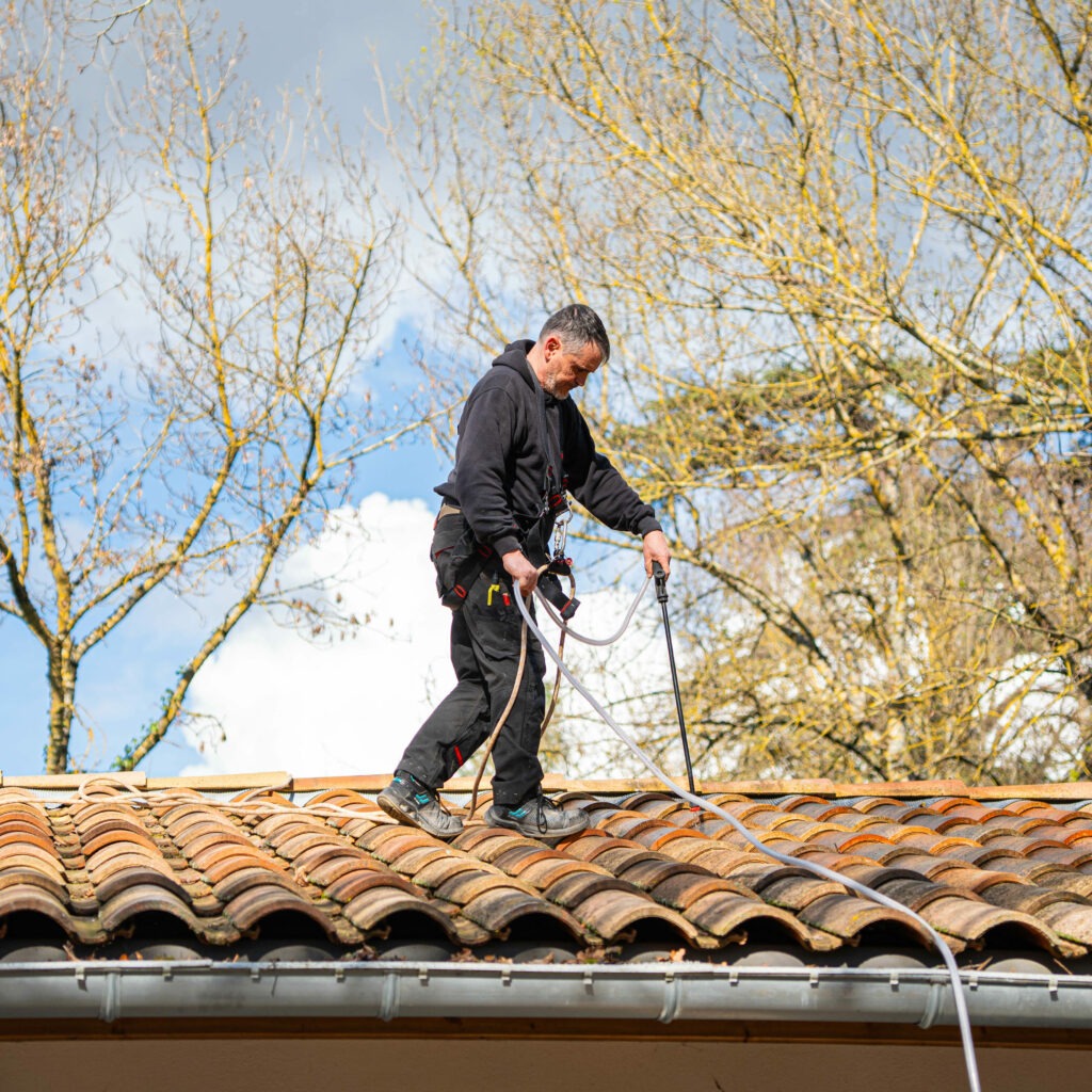 nettoyage toiture haute pression